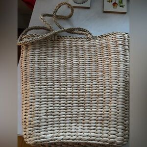 Old navy straw bag